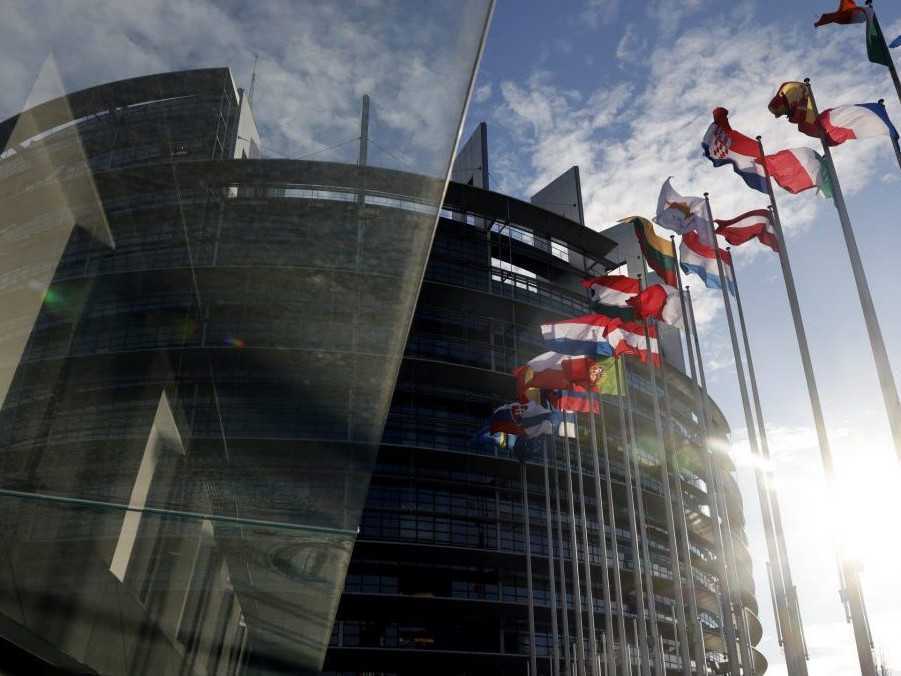 Na ilustračnej snímke Európsky parlament.