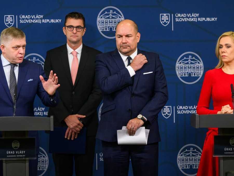 Fico, Strýček, Keketi, Saková