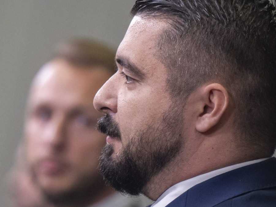 Na snímke Tibor Gašpar a v pozadí Matúš Šutaj Eštok.