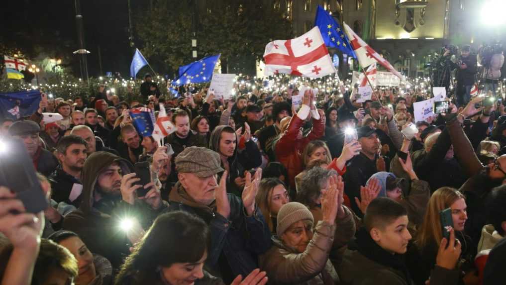 Volebná komisia potvrdila výsledky parlamentných volieb v Gruzínsku, opozícia ich považuje za nelegitímne