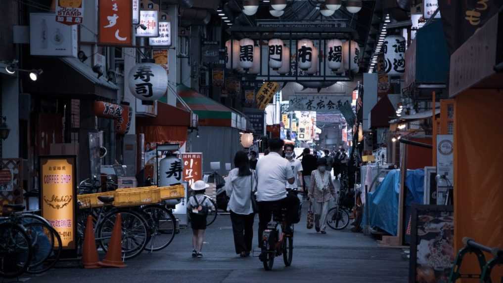 Cyklistom v Japonsku sprísnili pravidlá. Za alkohol či mobil za volantom hrozí vysoká pokuta aj väzenie