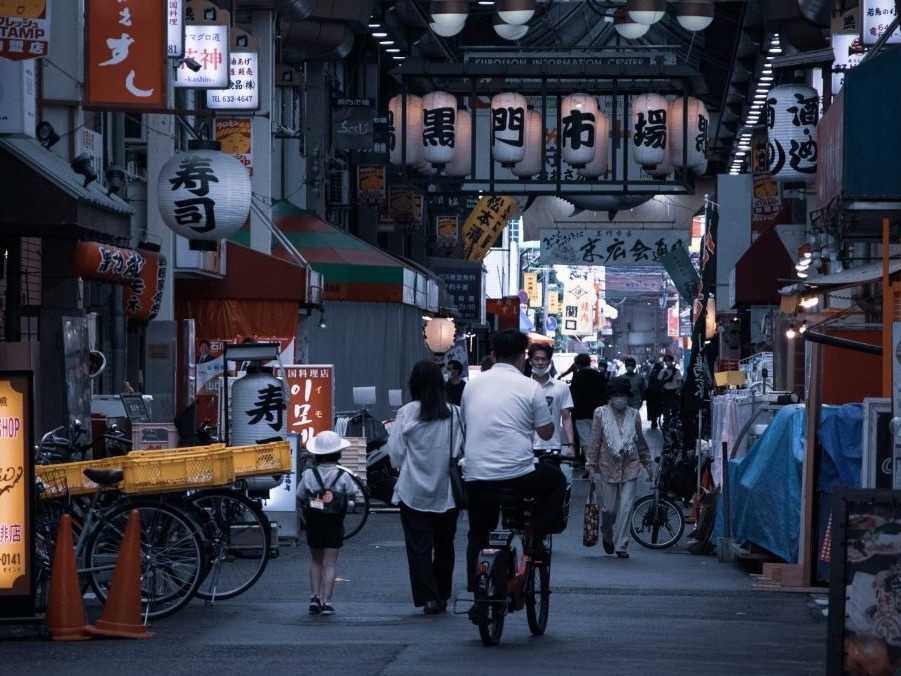 Cyklistom v Japonsku sprísnili pravidlá. Za alkohol či mobil za volantom hrozí vysoká pokuta aj väzenie