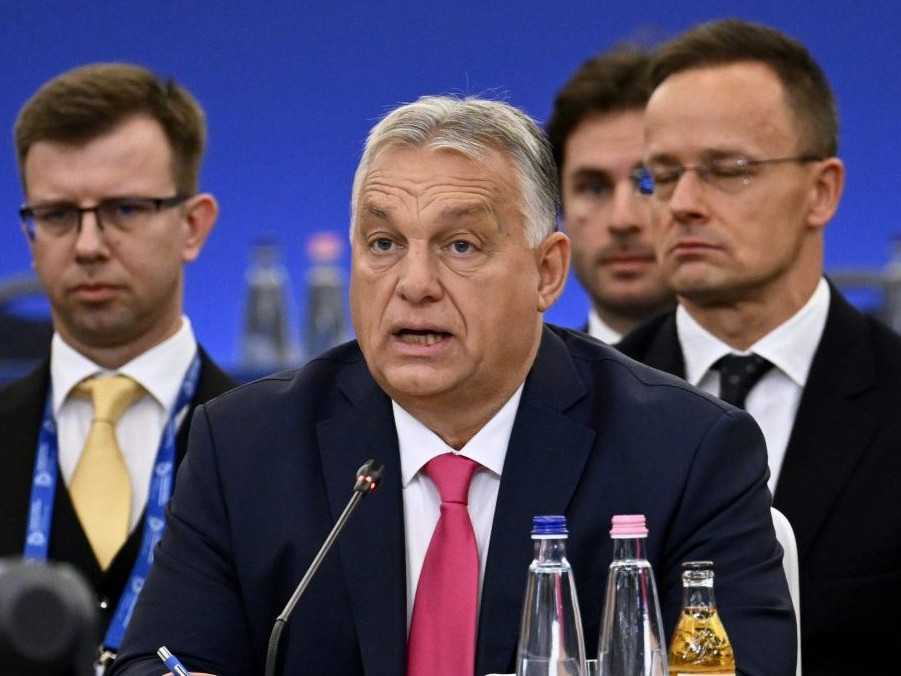 Na snímke Viktor Orbán.