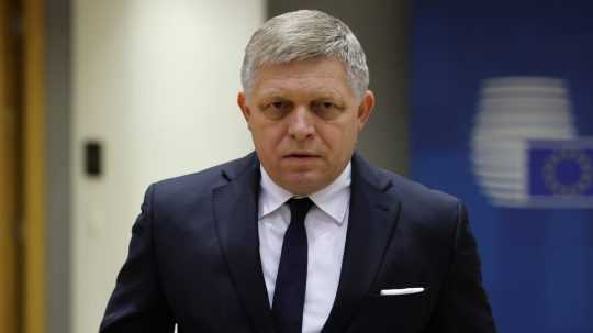 Predseda vlády Robert Fico (Smer-SD).