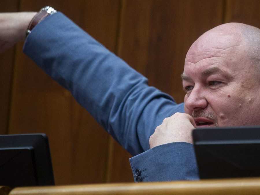 Na snímke nezaradený poslanec Rudolf Huliak.