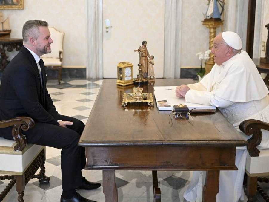 Pápež František prijal prezidenta Pellegriniho. Takýto odkaz posiela Slovákom