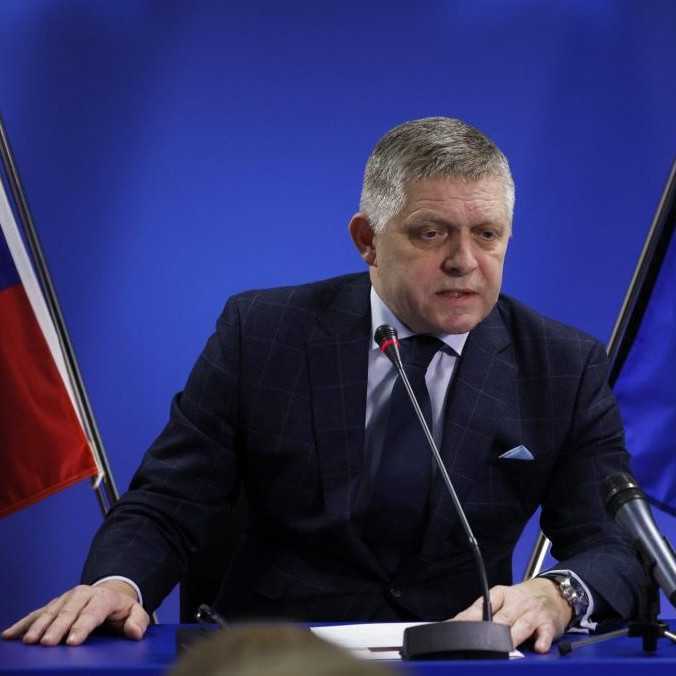 Premiér R. Fico sa so Zelenským nezhodol na tranzite plynu ani členstve v NATO