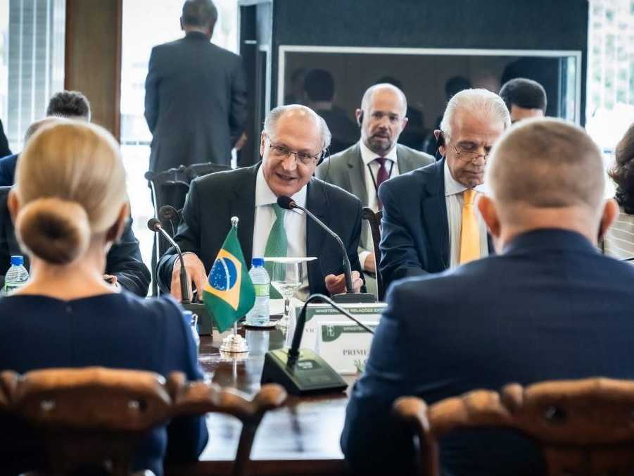 Slovenská delegácia počas rokovania v Brazílii.