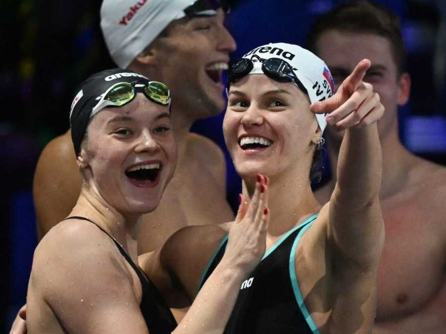 slovenská plavecká štafeta