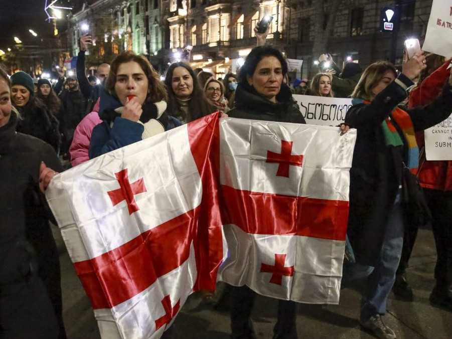 Situácia v Gruzínsku po voľbách: Členské štáty EÚ sa nedohodli na sankciách, návrh zablokovalo Maďarsko a Slovensko