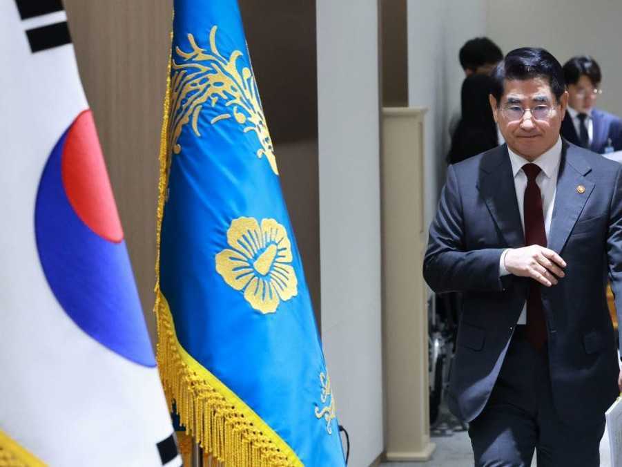 Na snímke juhokórejský minister obrany Kim Jong-hjun.