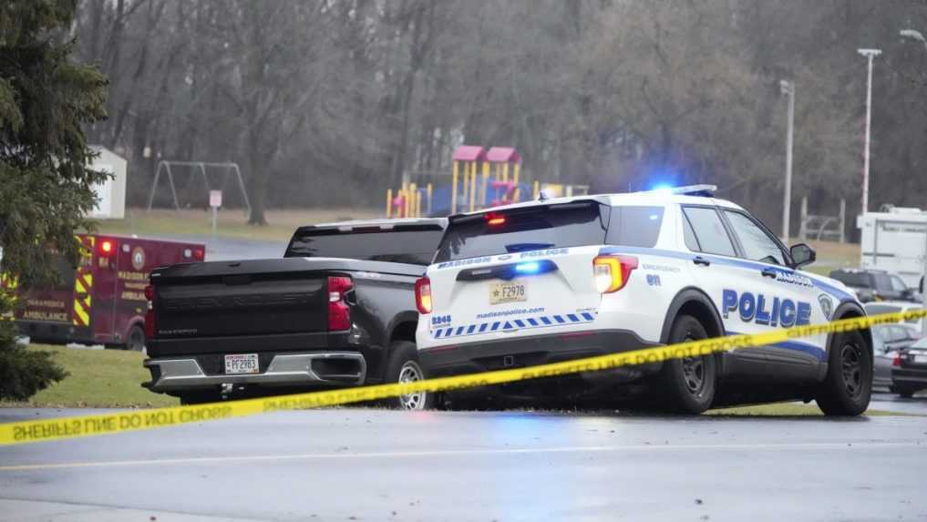 Streľba na škole v americkom Wisconsine: Zomreli traja ľudia vrátane jedného dieťaťa, vraždila študentka