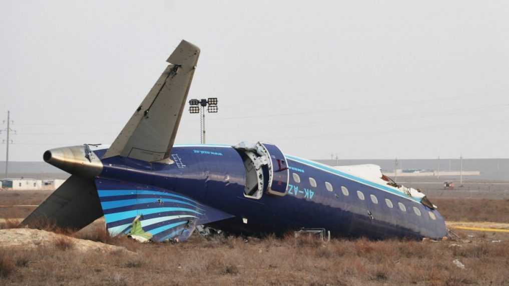 Azerbajdžanské aerolínie po tragickej havárii lietadla pozastavili lety do Ruska