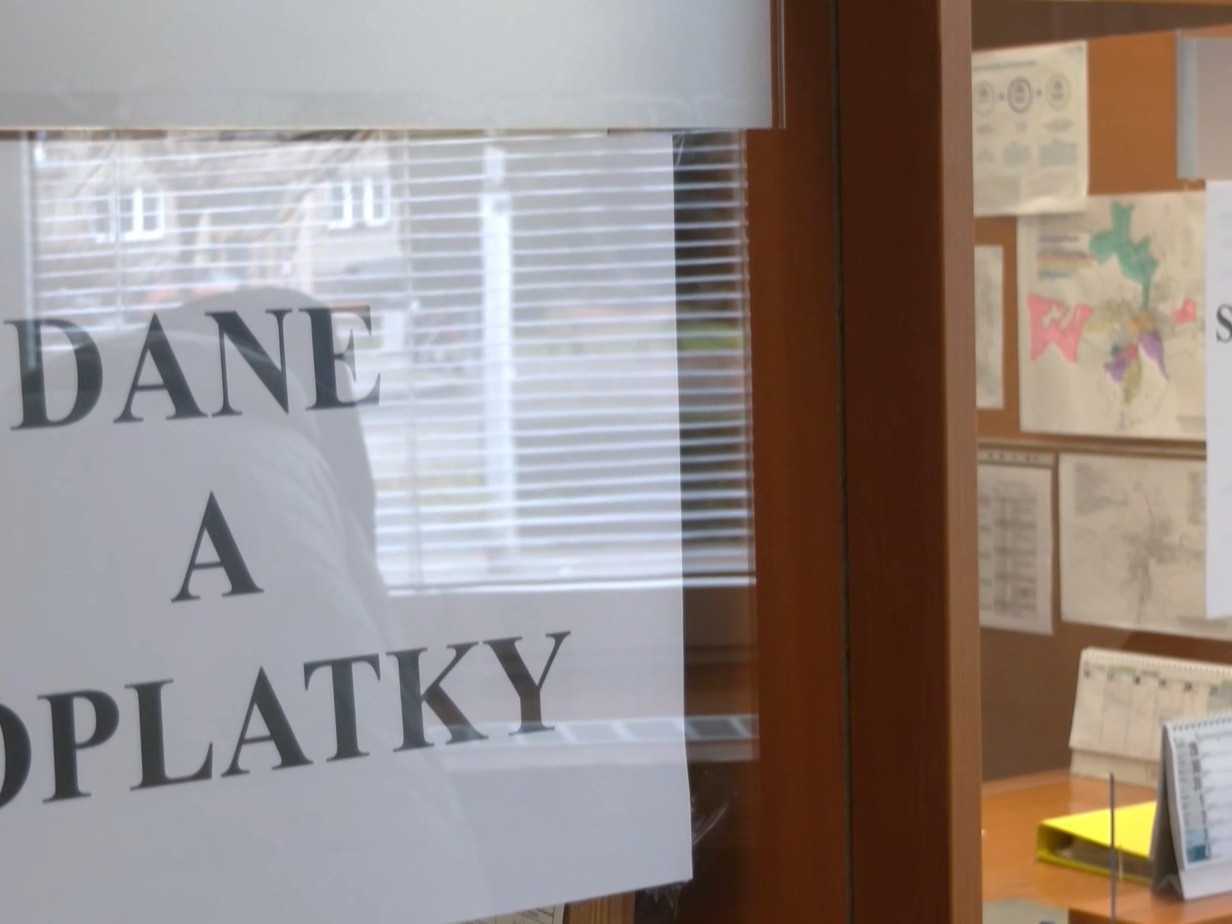 Viaceré samosprávy plánujú zvyšovať dane či poplatky.