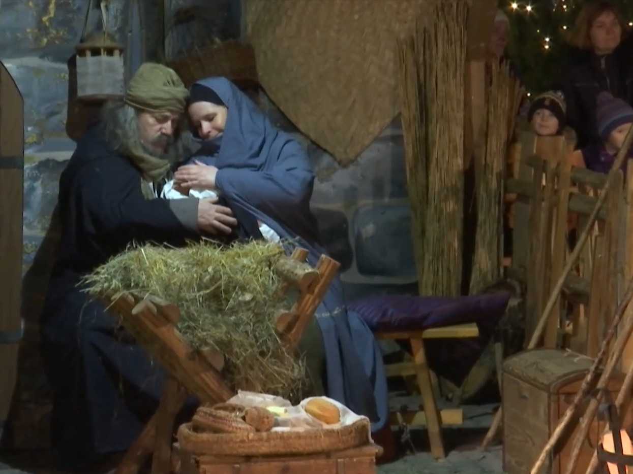 Živý Betlehem na námestí SNP v Banskej Bystrici.