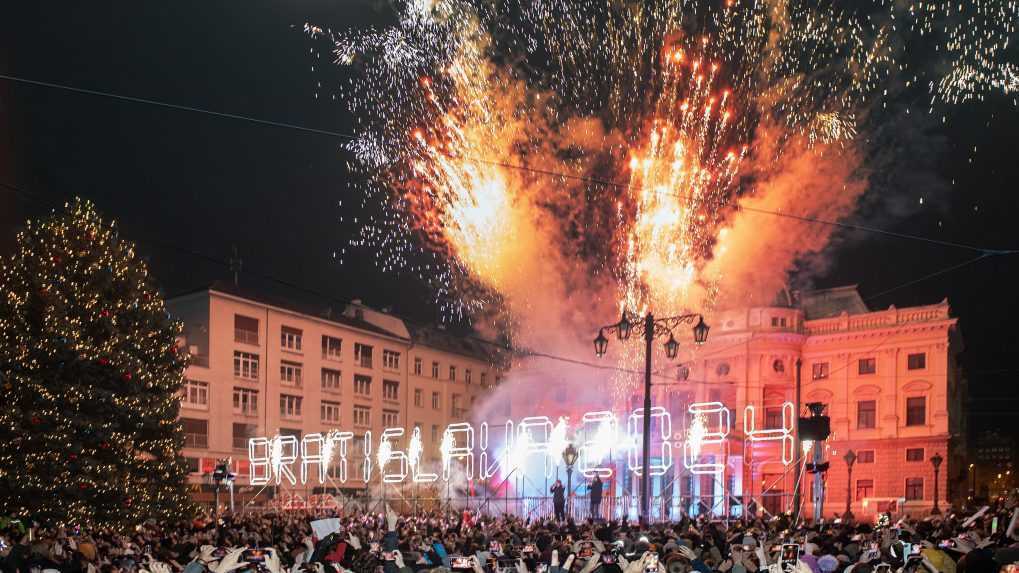 Silvester 2024 v krajských mestách: Ohňostroj uvidíte len v jednom z nich, niektoré chystajú v programe novinky