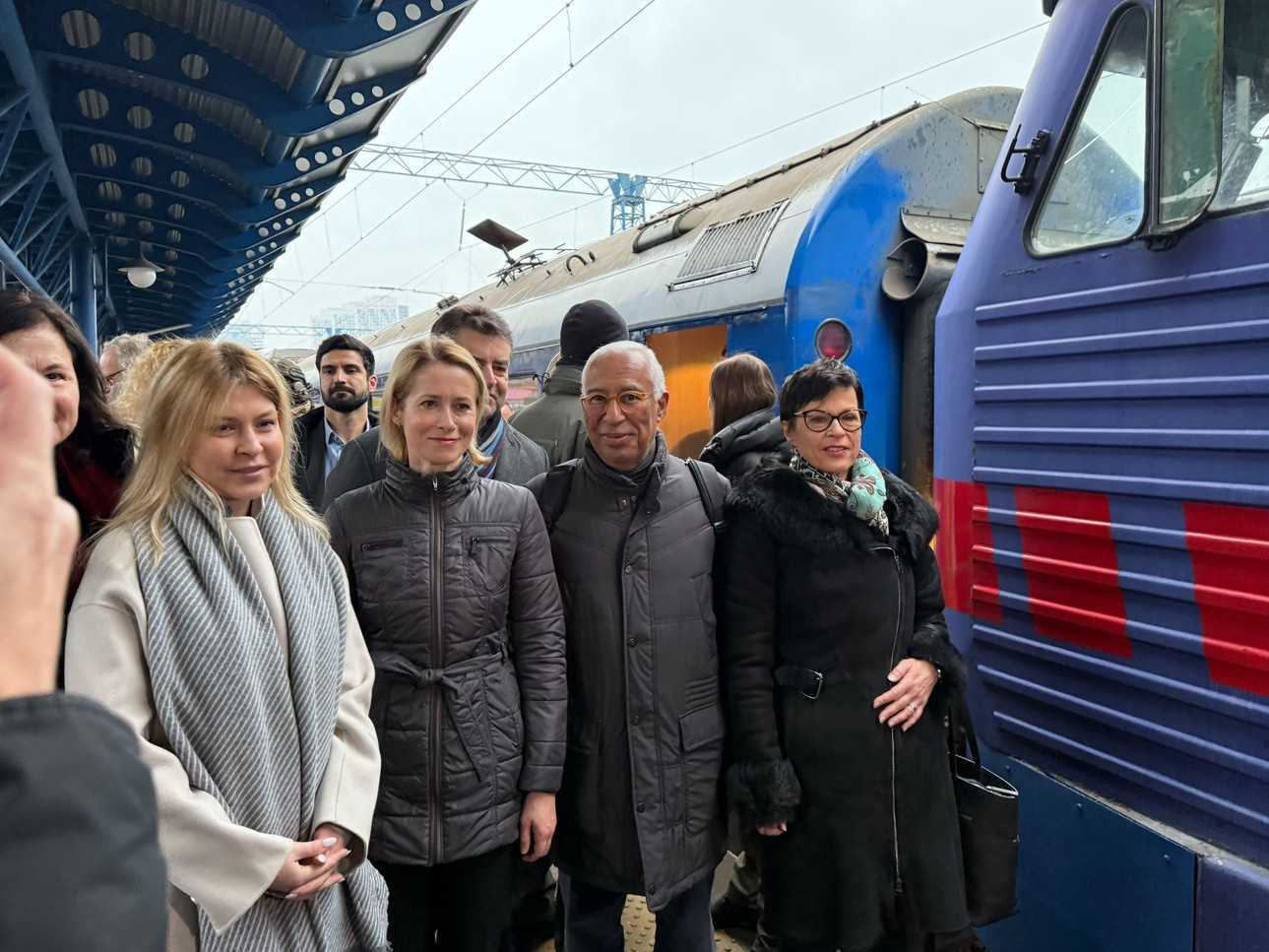 António Costa a Kaja Kallasová pricestovali do Kyjeva.