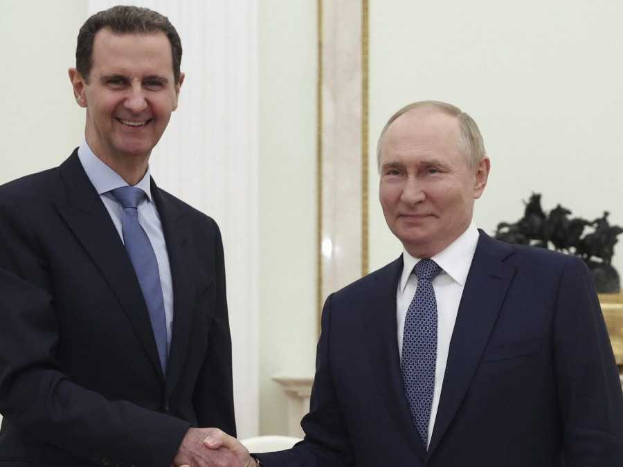 Zľava Bašár Asad a Vladimir Putin v júli 2024.