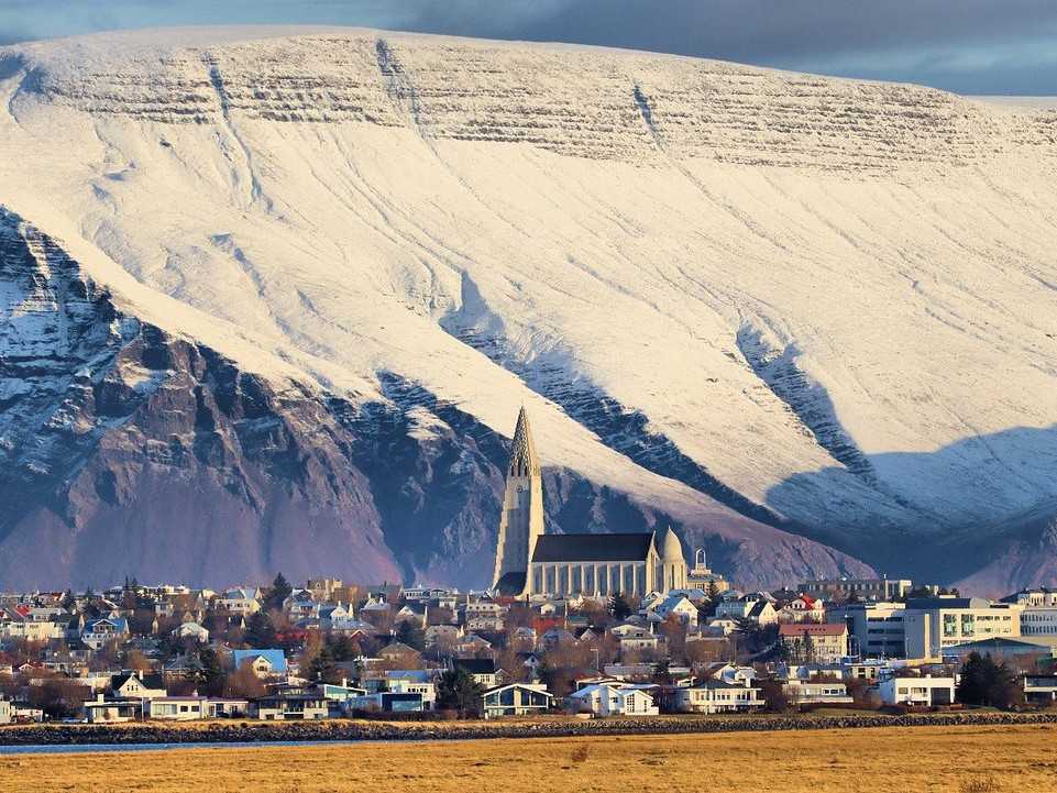 Hlavné mesto Islandu Reykjavík.