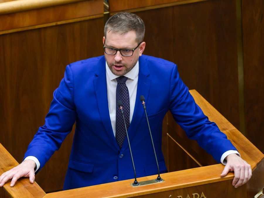 Minister K. Šaško zvolal mimoriadne zasadnutie tripartity, chce sa definitívne dohodnúť s lekármi