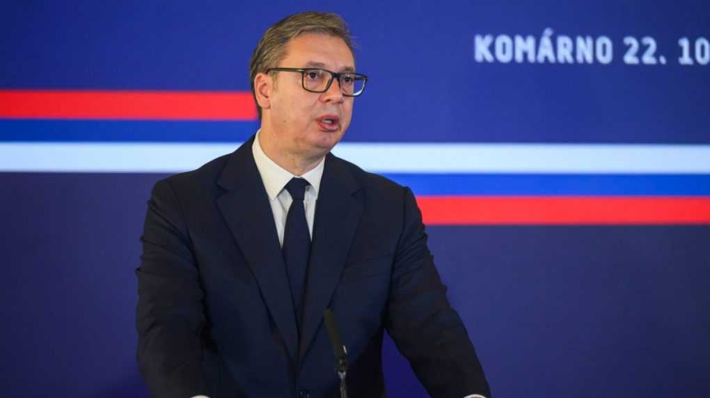 Srbský prezident Vučič vyhlásil, že Fico sa má v pondelok stretnúť s Putinom