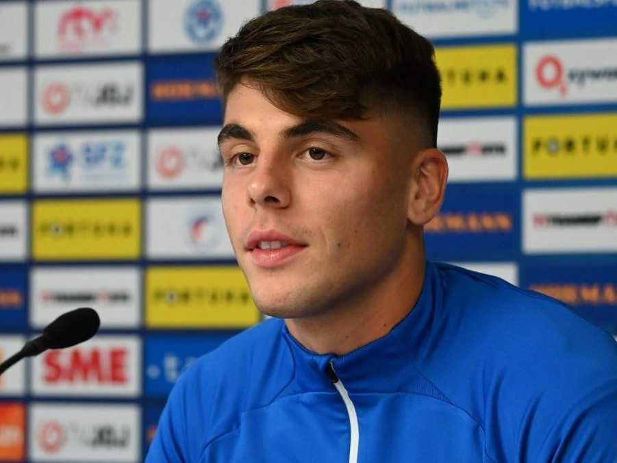 Obert predĺžil zmluvu s Cagliari, podpísal dlhoročný kontrakt