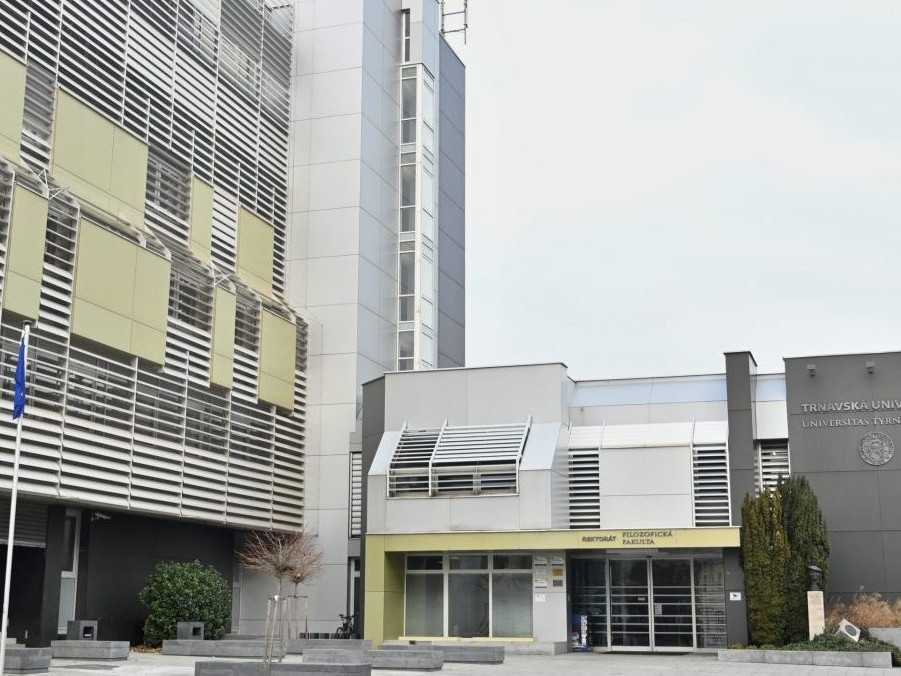 Na snímke budova rektorátu Trnavskej univerzity.