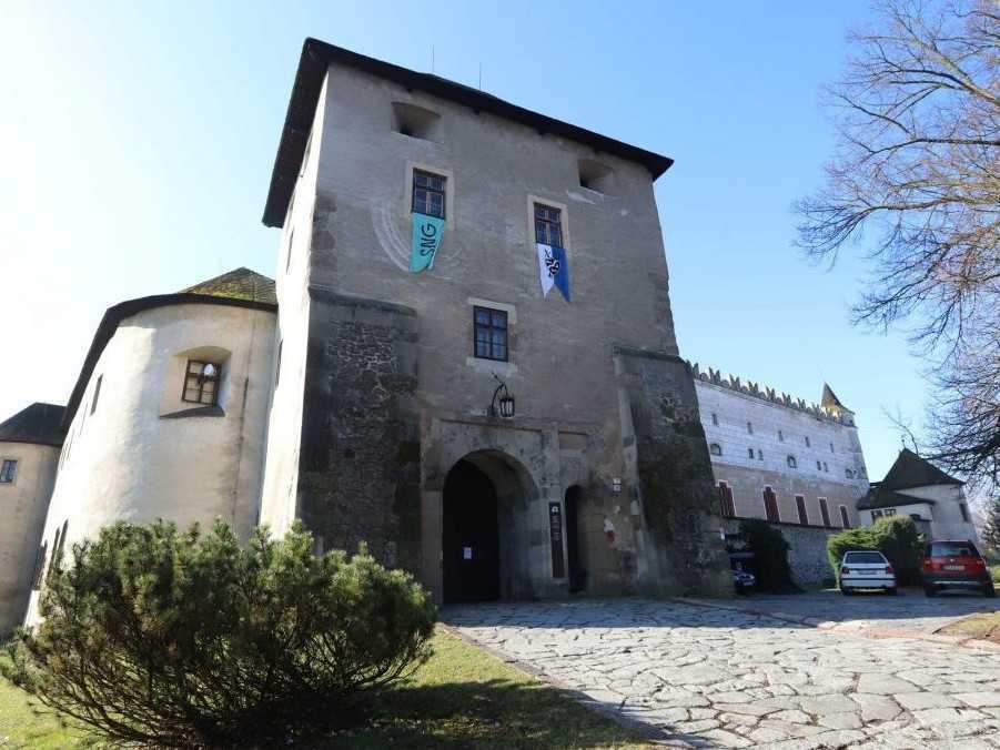 Zvolenský zámok vo Zvolene - budova Slovenskej národnej galérie.