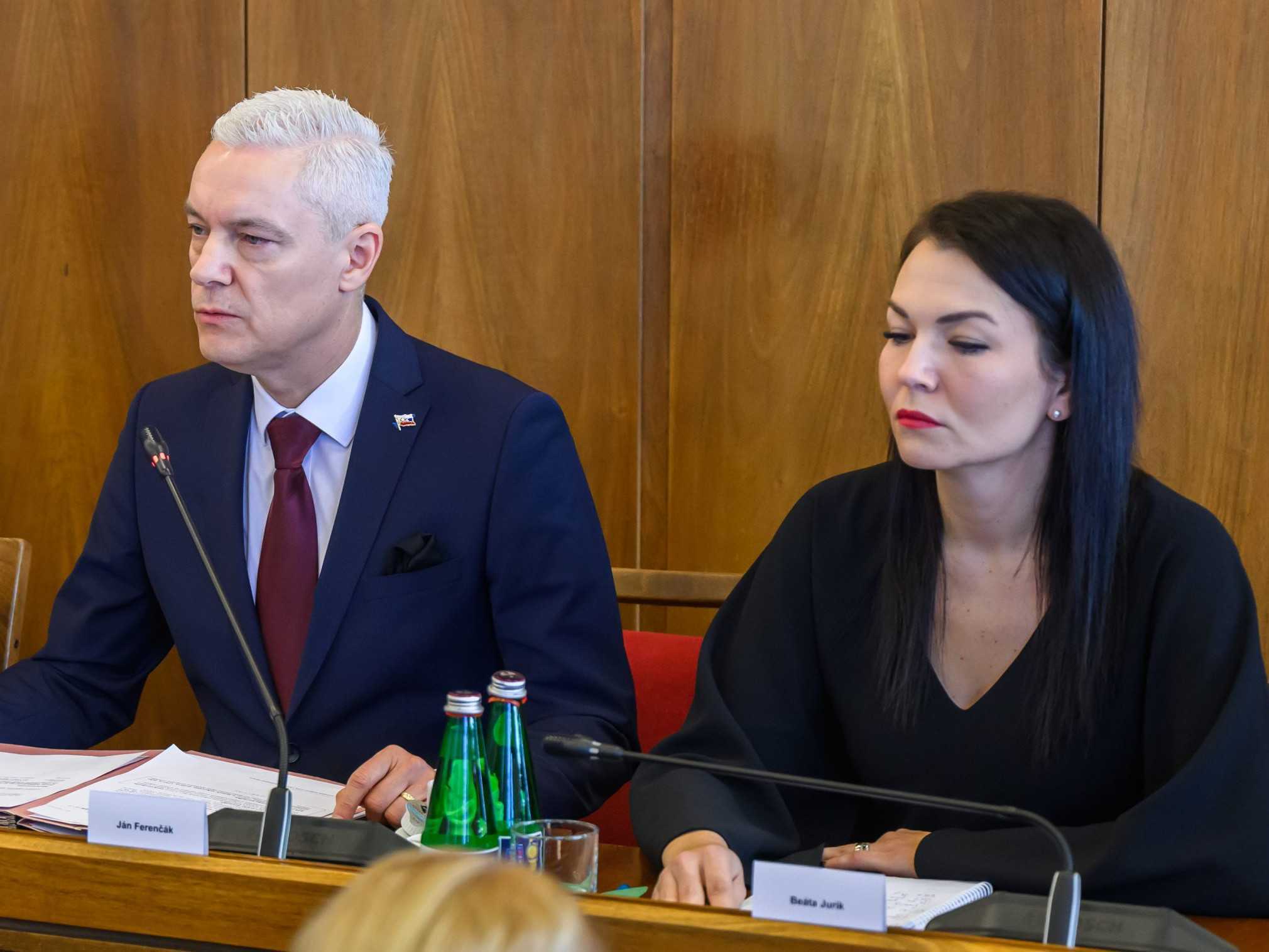 Ján Ferenčák (HLAS-SD) a Beáta Jurík (Progresívne Slovensko)