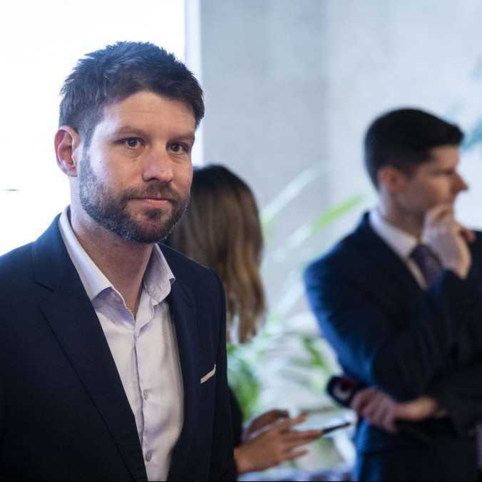 Opozičné PS je pripravené pomôcť so schvaľovaním zákonov v parlamente. Stanovilo si však podmienku