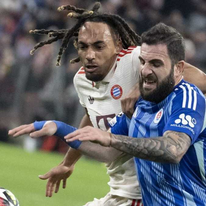 Debakel sa v Mníchove nekonal. Slovan sa rozlúčil s Ligou majstrov prehrou, v závere strelil krásny gól Tolič