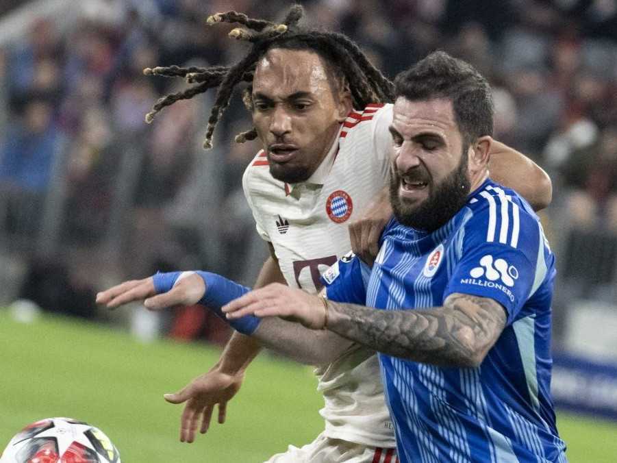 Debakel sa v Mníchove nekonal. Slovan sa rozlúčil s Ligou majstrov prehrou, v závere strelil krásny gól Tolič