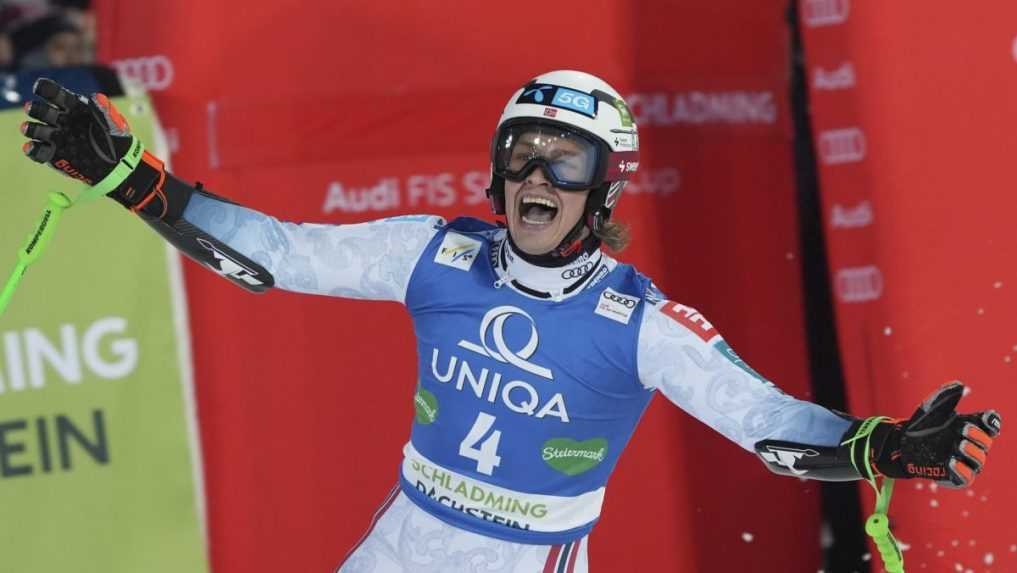 VIDEO: Steen Olsen vyhral nočný obrovský slalom v Schladmingu. Bratia Žampovci nepostúpili do druhého kola