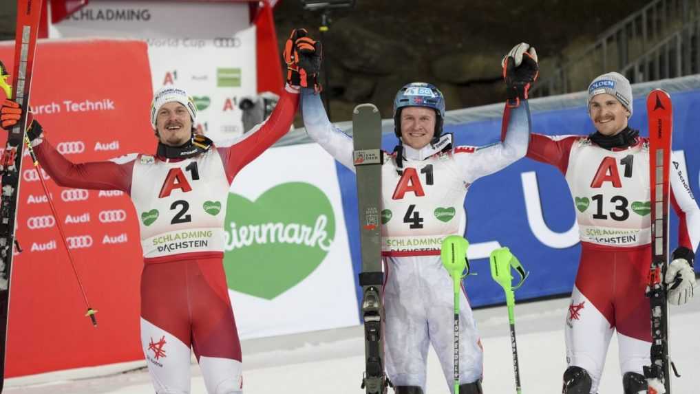 VIDEO: Nočný slalom v Schladmingu ovládol Nór Haugan. Kristoffersen vyzliekol z červeného dresu Noela