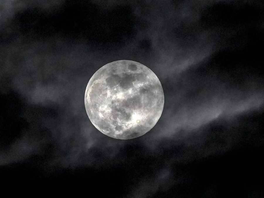 Ilustračná snímka Mesiaca.