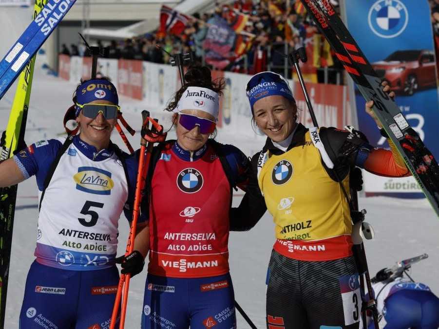 Slovenky opäť zradila streľba. Stíhacie preteky v Anterselve ovládli Francúzky