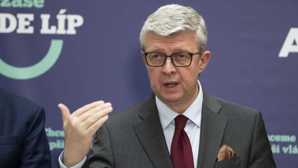 Česk&yacute; politik Karel Havl&iacute;ček.