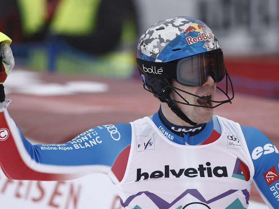 Francúz Clement Noel sa teší z triumfu v slalome.