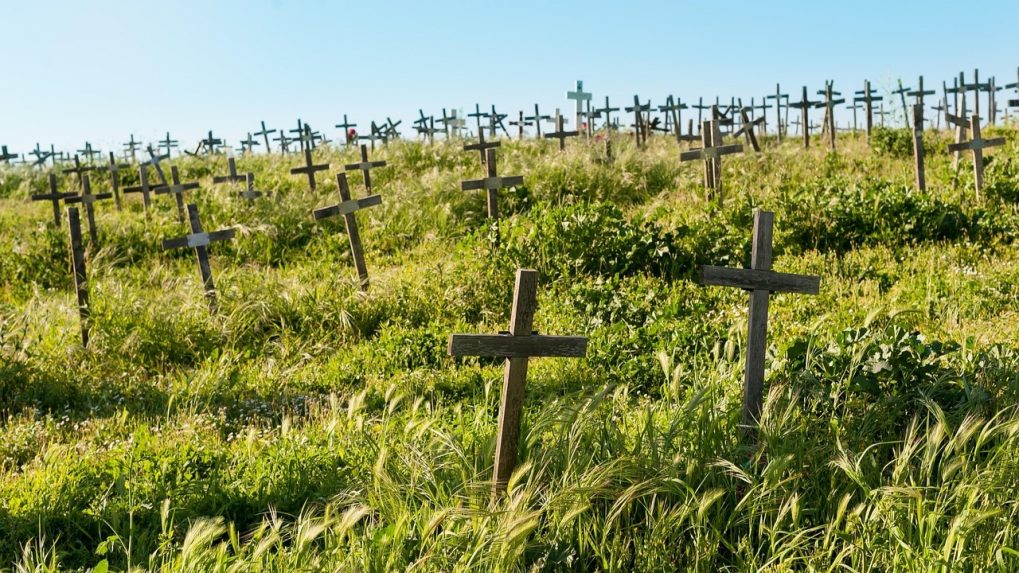 Netradičný cintorín: Austrálčan ponúka vertikálne pochovávanie, záujem oň rastie