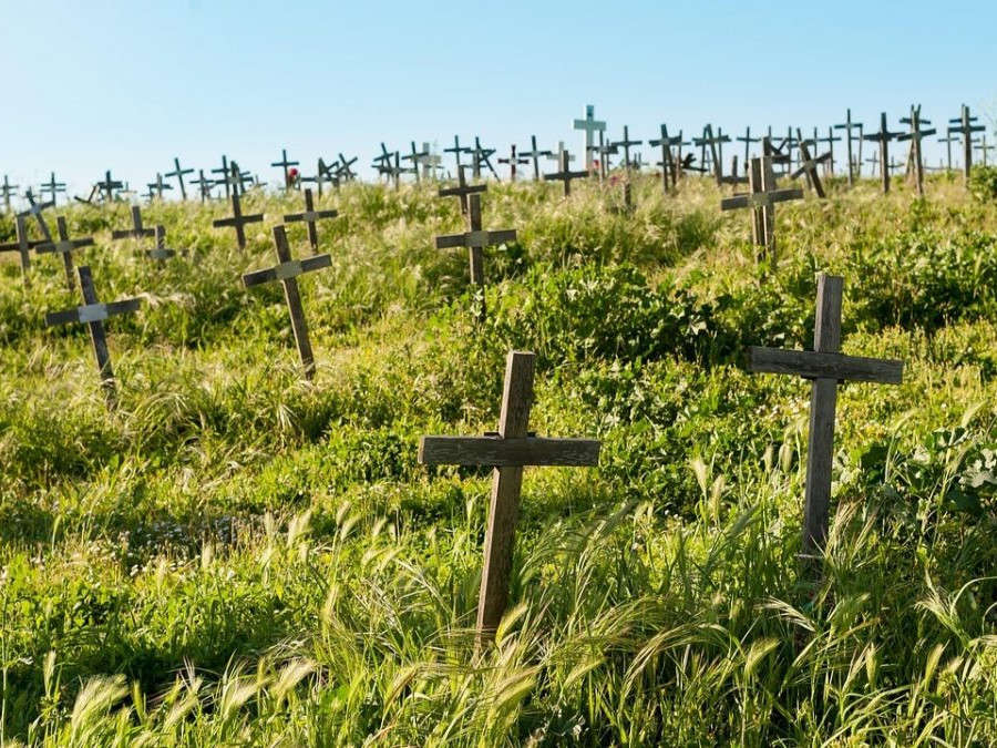 Netradičný cintorín: Austrálčan ponúka vertikálne pochovávanie, záujem oň rastie