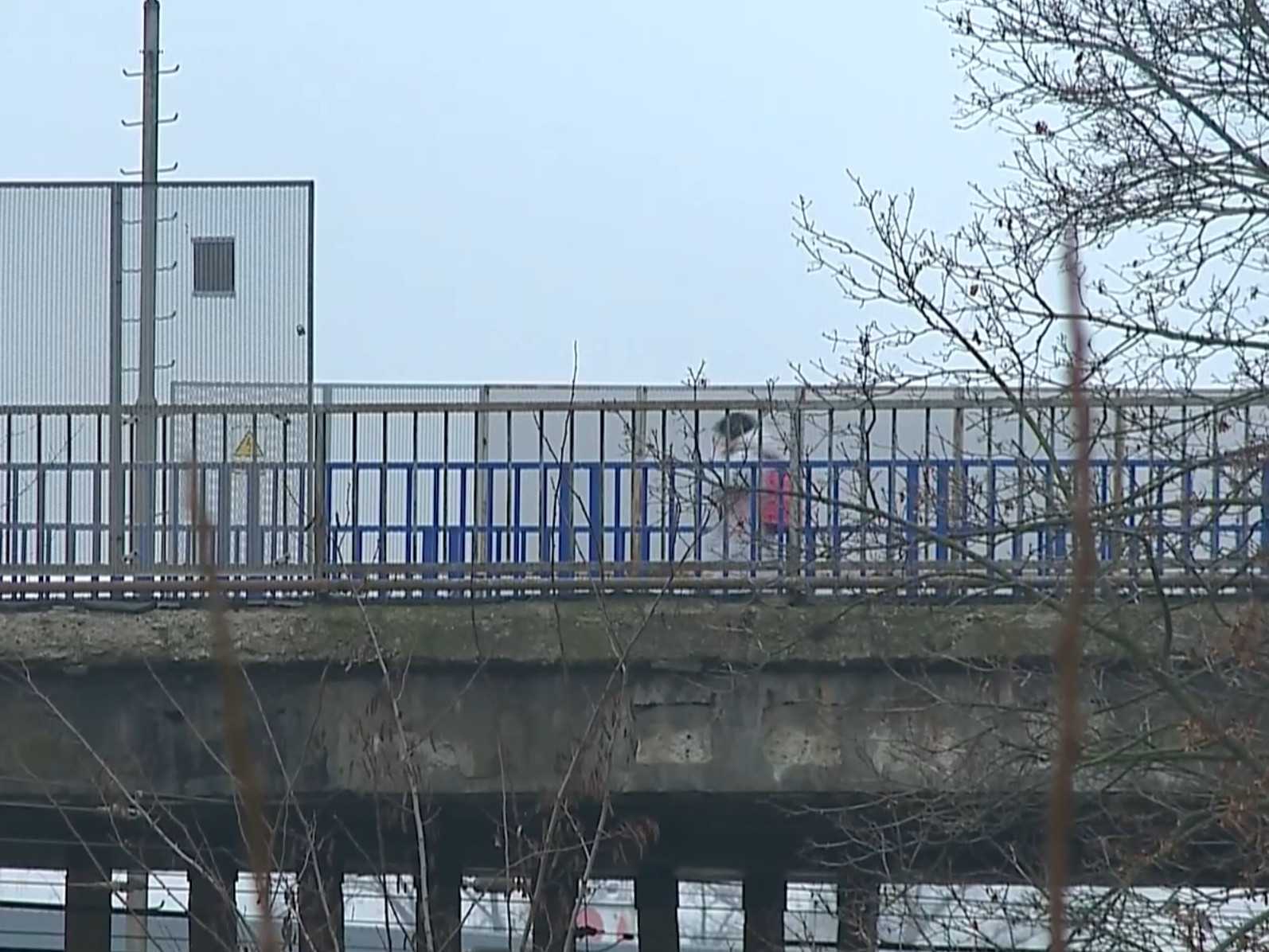 Seredským mostom počas prevádzky denne prešlo okolo 10-tisíc áut.