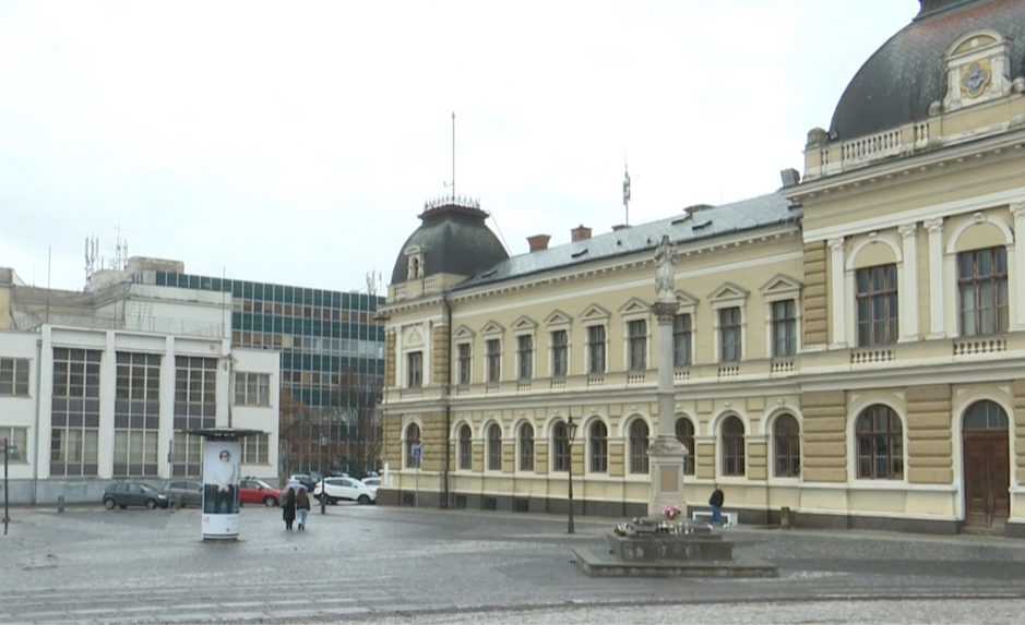 V centre Nitry chátrajú historické budovy. Kusy muriva nedávno spadli na pešiu zónu