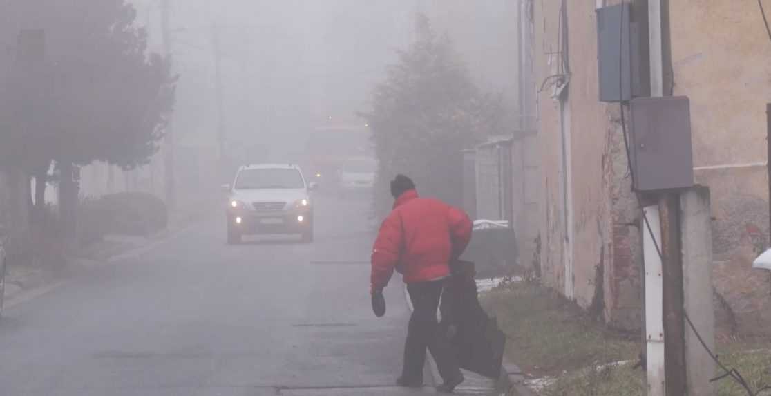 Opoziční poslanci v Lučenci tvrdia, že do mesta niekto zváža neprispôsobivých ľudí. Samospráva to odmieta