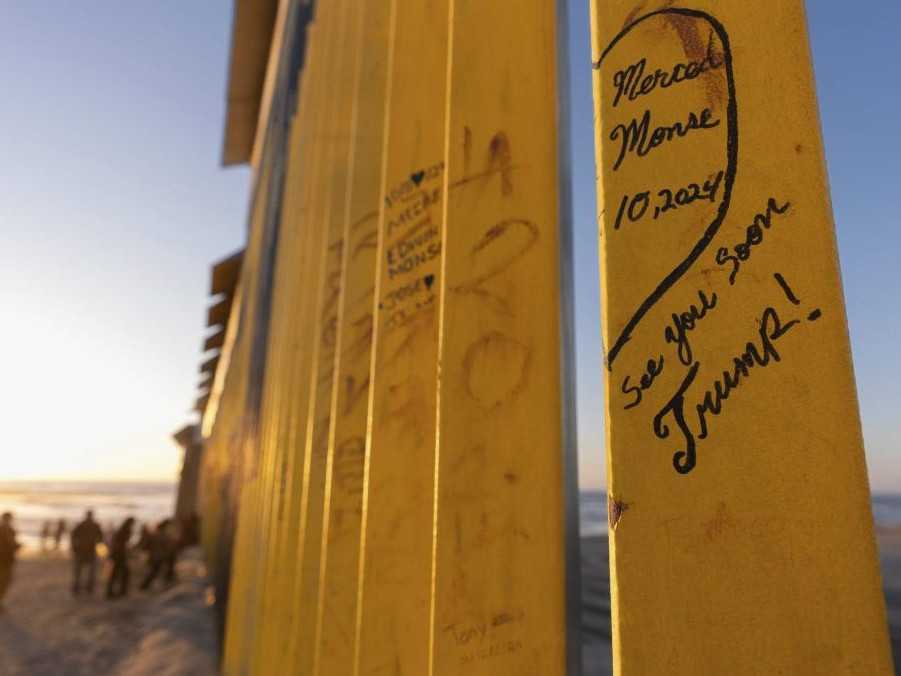 Na ilustračnej snímke hranica medzi USA a Mexikom.