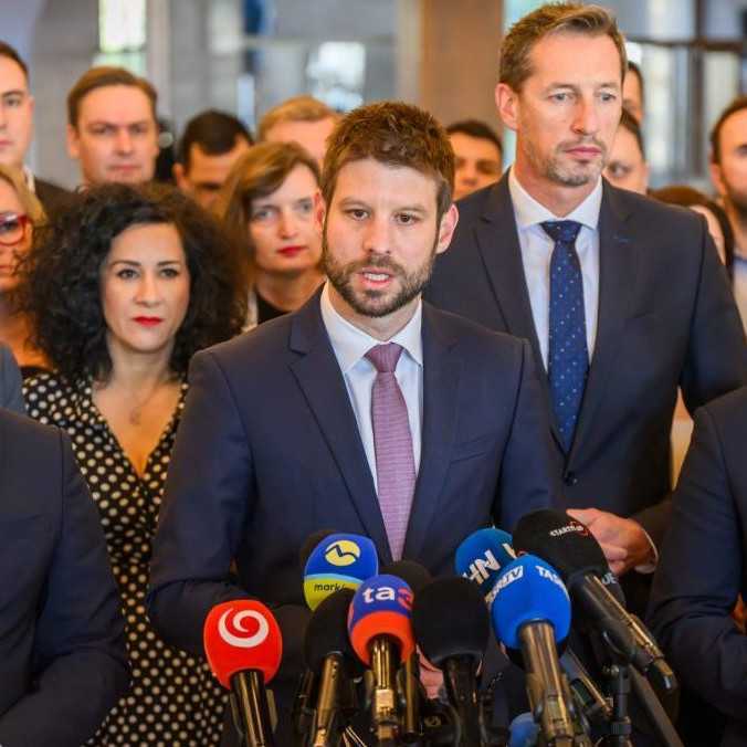 Opozícia už podala návrh na zvolanie mimoriadnej schôdze, spoločne chcú vysloviť nedôveru vláde
