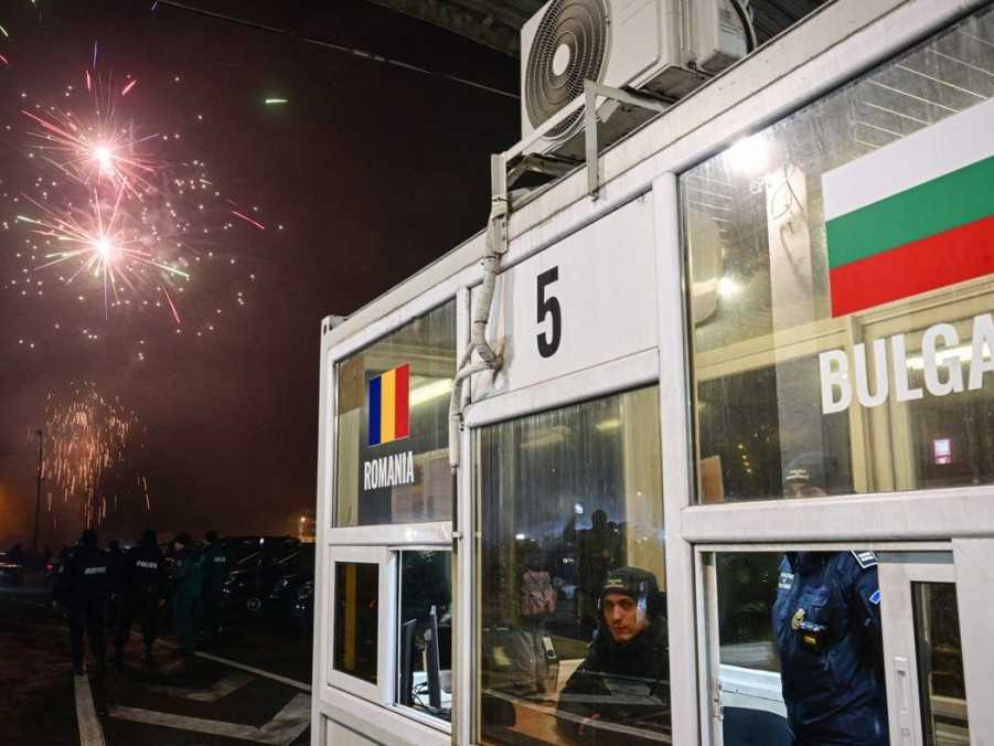 Kontrolná stanovište na hraničnom priechode medzi Rumunskom a Bulharskom.