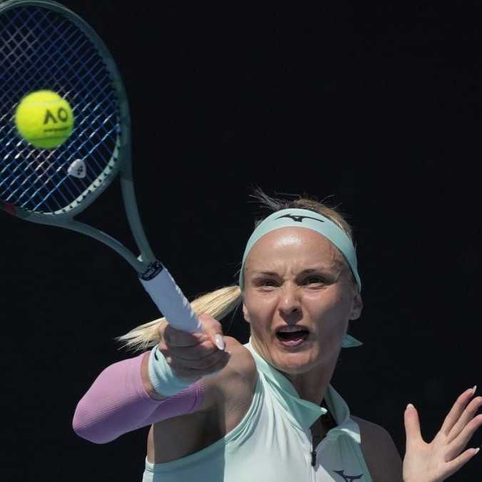 Rebecca Šramková sa prvýkrát v kariére prebojovala do 2. kola grandslamu. Na Australian Open zdolala Volynetsovú