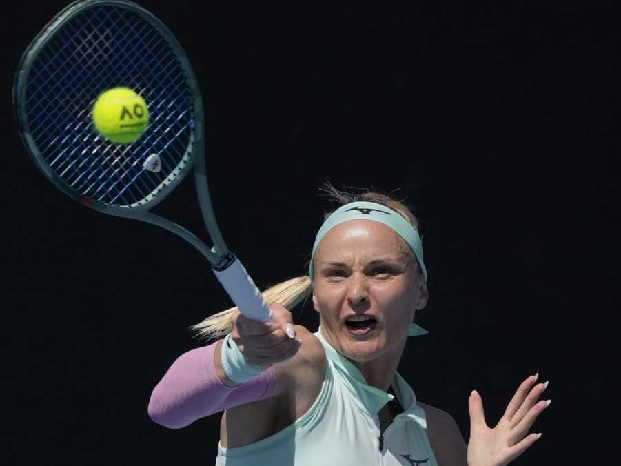 Rebecca Šramková sa prvýkrát v kariére prebojovala do 2. kola grandslamu. Na Australian Open zdolala Volynetsovú