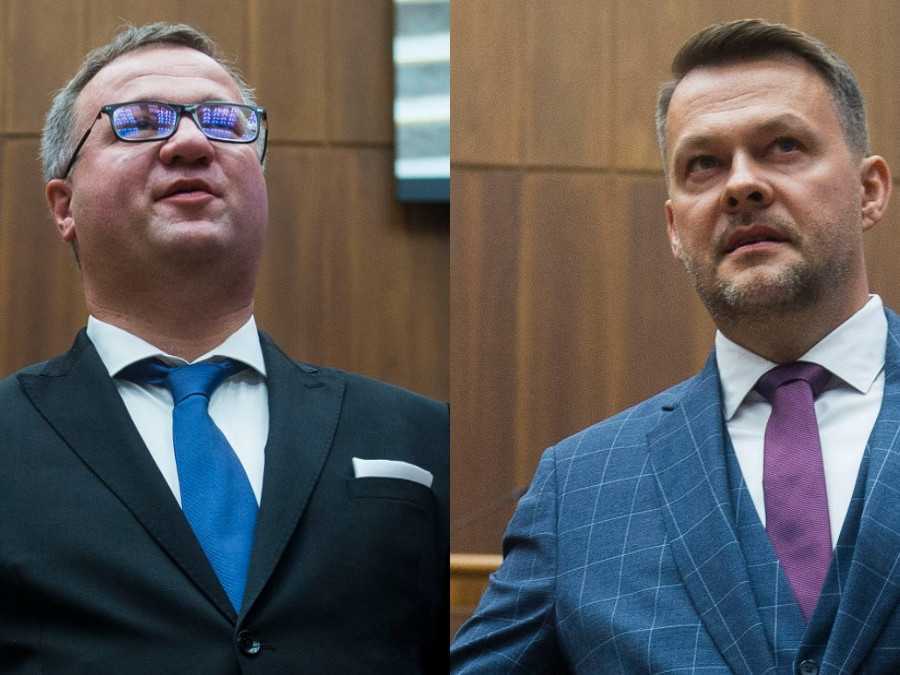 Zľava poslanci Radomír Šalitroš a Samuel Migaľ (obaja nezaradení).