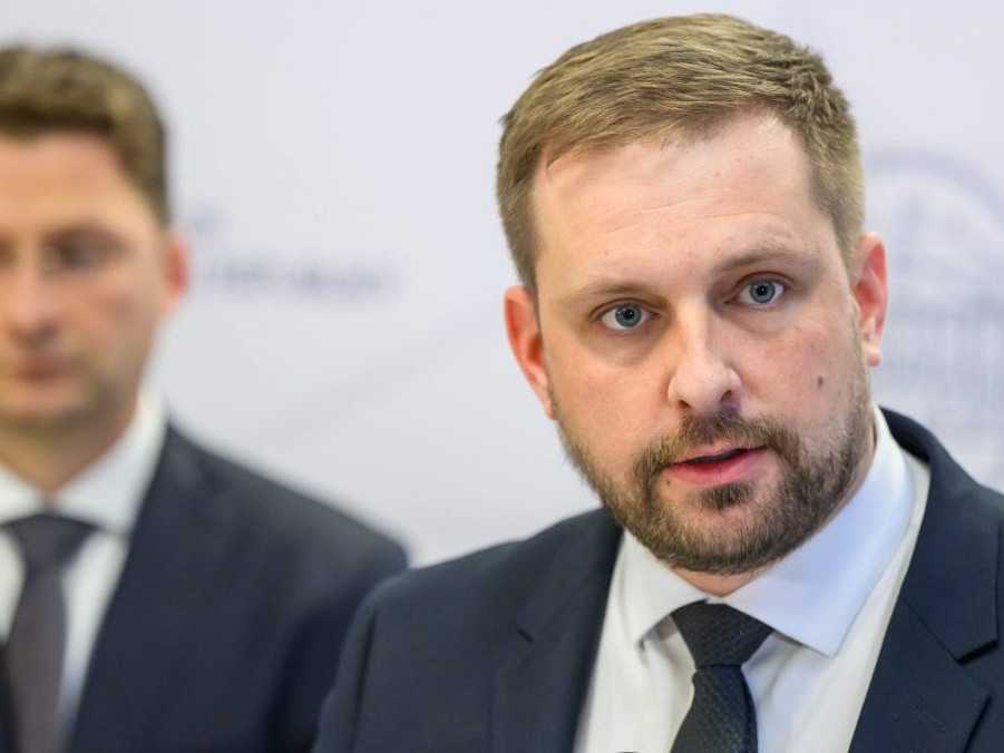 Na snímke Peter Visolajský a Kamil Šaško.